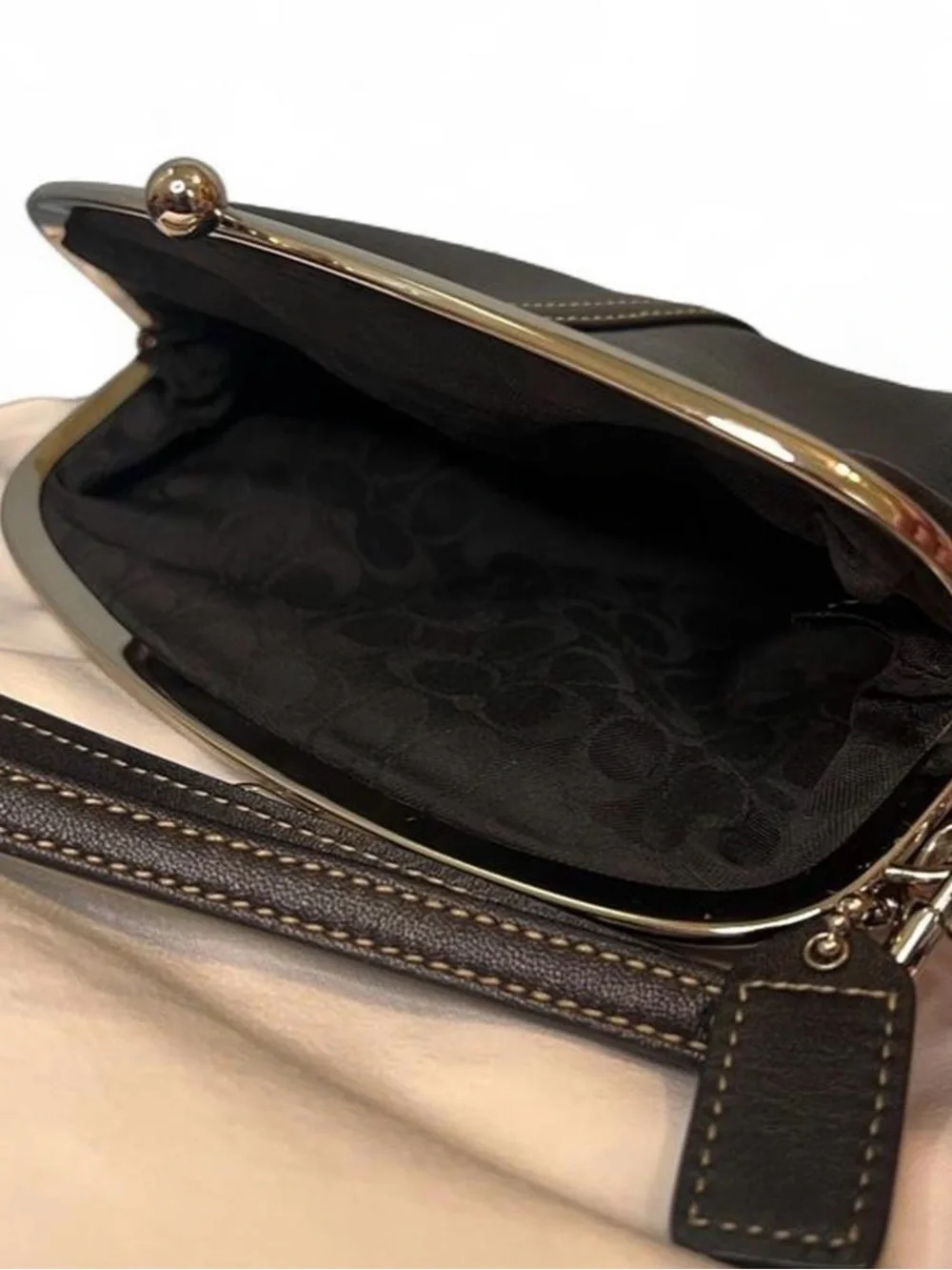 Coach soft black